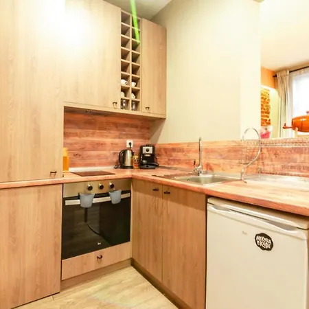 1 Bedroom Wine Journey *